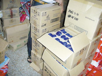 銅山查獲3500余瓶假冒洗發(fā)水，日用品銷售安全引關(guān)注